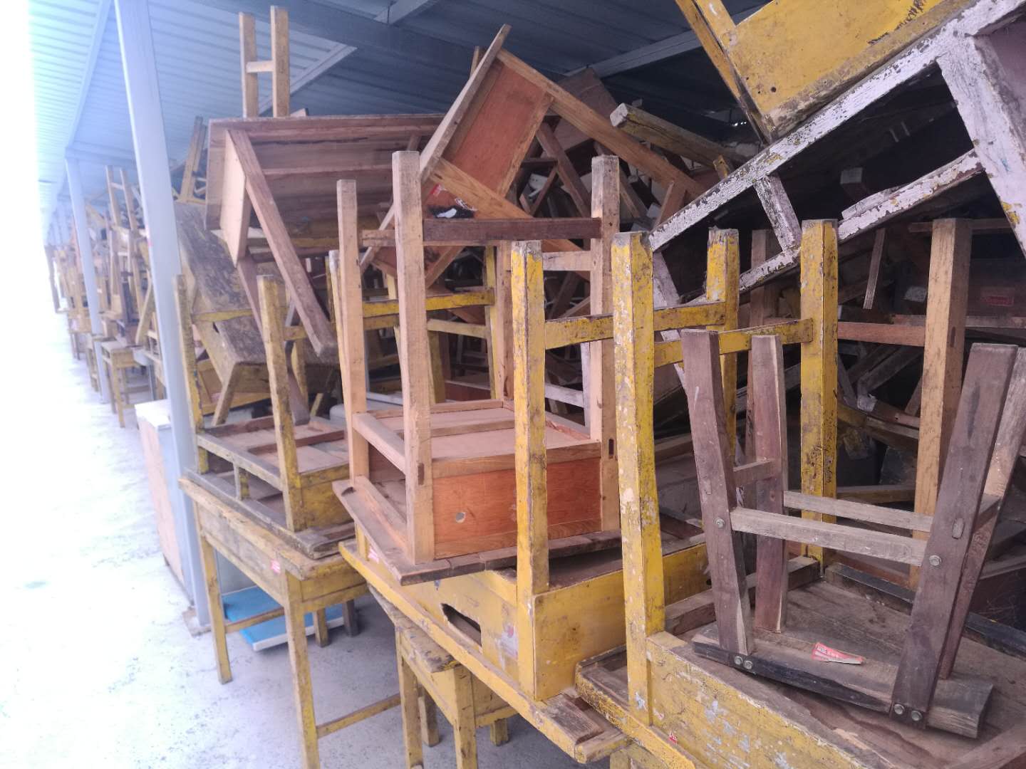 �Ͼɰ칫�Ҿ㼰������ľ��Ʒ[�Ѿ���]