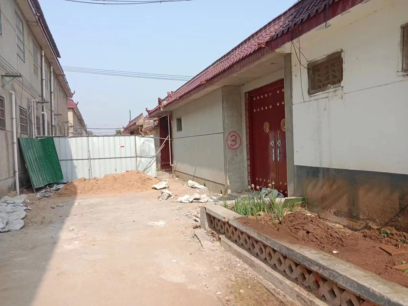 3��������λ�ڰ˿�ʯ�´������򱱵�ʮ�����ɶ������ڶ���(������ʿ�������ڸ����㣩[�Ѿ���]